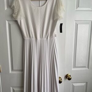 Elegant White Pleated Dress
